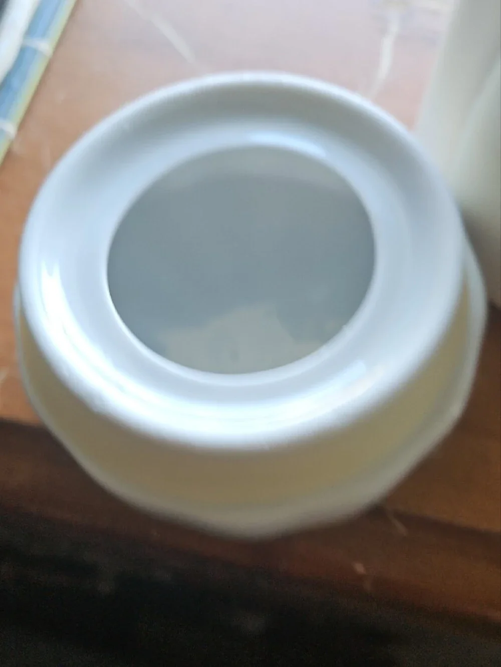 FTDA Ceramic Floral Canister with Spoon - White